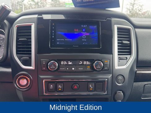 Used 2019 Nissan Titan SV w/ SV Convenience Package image 17