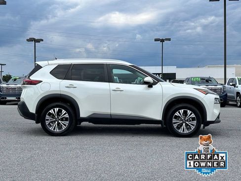 Used 2022 Nissan Rogue SV w/ SV Premium Package AWD/4WD image 3
