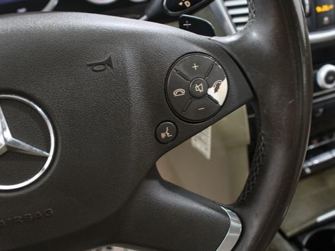 Used 2010 Mercedes-Benz E 350 4MATIC Sedan image 37