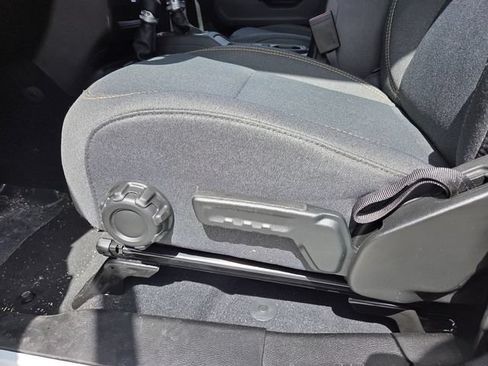 Used 2025 Jeep Wrangler Unlimited Sport AWD/4WD image 10