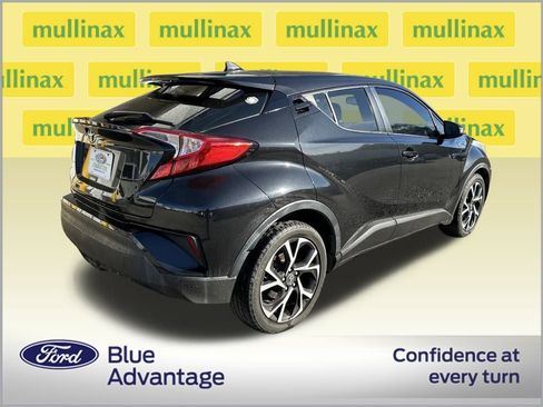 Used 2018 Toyota C-HR image 2