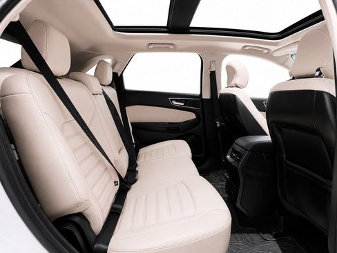 Used 2015 Ford Edge SEL w/ Equipment Group 201A AWD/4WD image 22