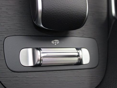 Used 2026 Mercedes-Benz GLS 450 4MATIC image 29