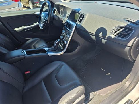 Used 2015 Volvo V60 T5 Premier FWD image 26