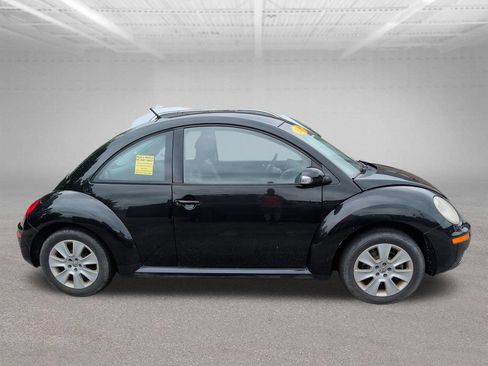 Used 2008 Volkswagen Beetle S FWD image 18