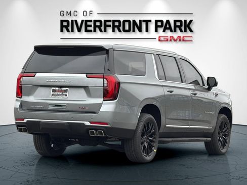 New 2026 GMC Yukon XL Denali AWD/4WD image 3