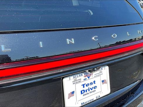 Used 2025 Lincoln Aviator Reserve w/ Illumination Package image 8