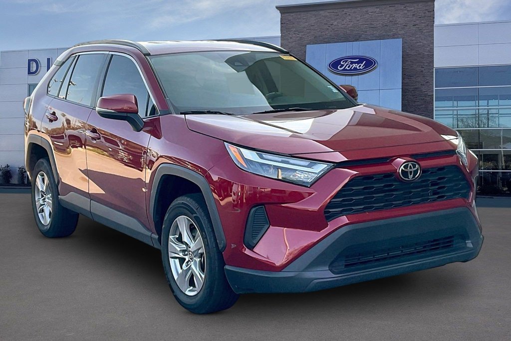 Used 2023 Toyota RAV4 XLE FWD image 1