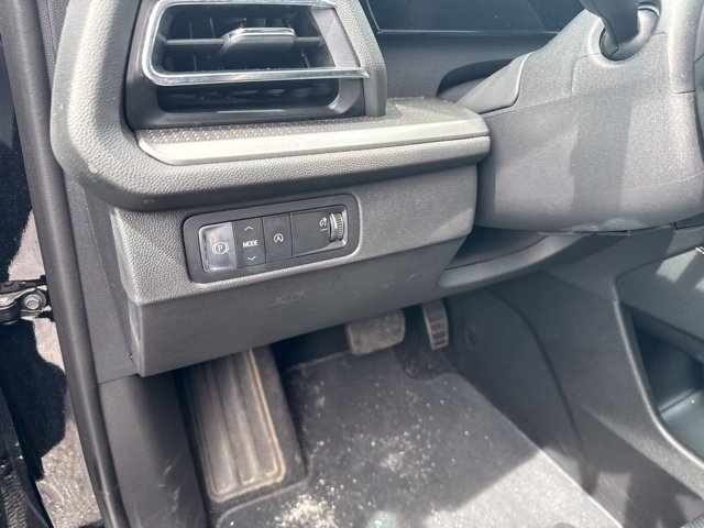 Used 2026 Chevrolet Traverse LT FWD image 11