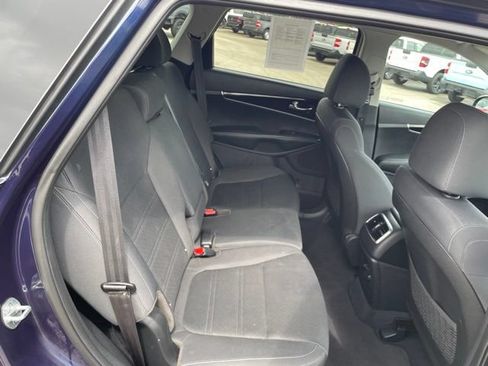 Used 2020 Kia Sorento LX AWD/4WD image 48