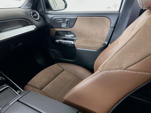 New 2026 Mercedes-Benz GLB 250 image 25
