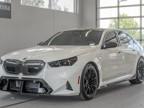 Used 2026 BMW M5 w/ Carbon Package AWD/4WD image 22