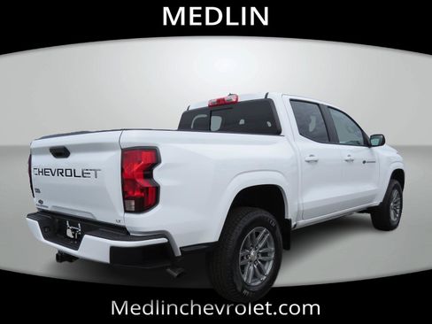 Used 2024 Chevrolet Colorado LT w/ LT Convenience Package II image 8