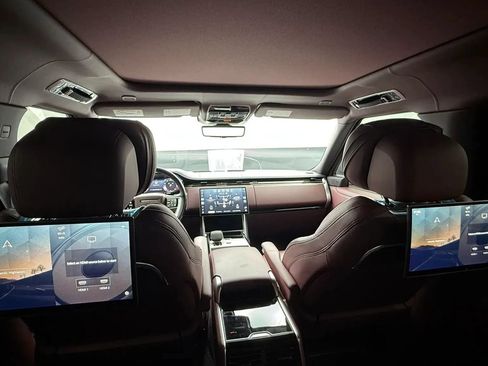 Used 2024 Land Rover Range Rover Long Wheelbase Autobiography AWD/4WD image 45