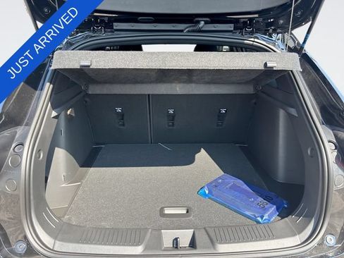 New 2026 Chevrolet Trax RS w/ Sunroof Package FWD image 24