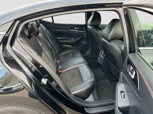 Used 2021 Nissan Maxima SR w/ Sport Mat Group FWD image 31