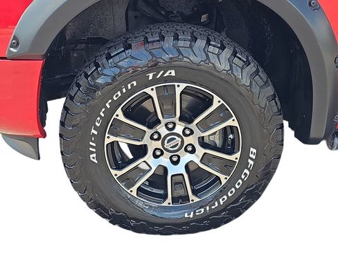 Used 2021 Nissan Titan SV w/ SV Convenience Package AWD/4WD image 30