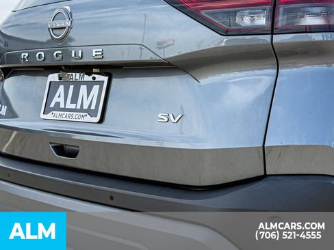 Used 2023 Nissan Rogue SV FWD image 6