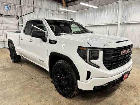 Used 2023 GMC Sierra 1500 Elevation RWD image 1