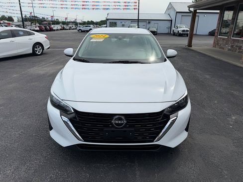 Used 2024 Nissan Sentra S FWD image 9