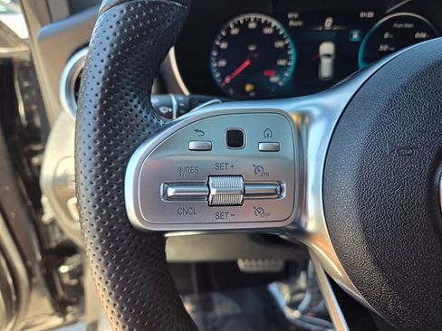 Used 2022 Mercedes-Benz GLC 300 image 29