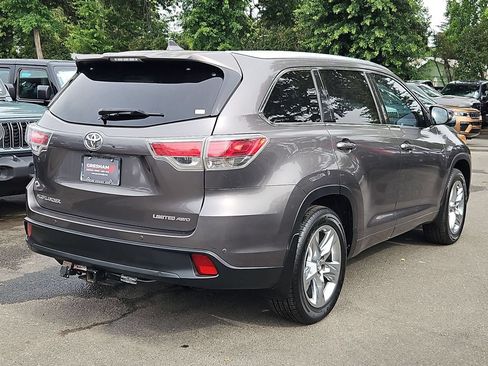 Used 2014 Toyota Highlander Limited Platinum AWD/4WD image 7