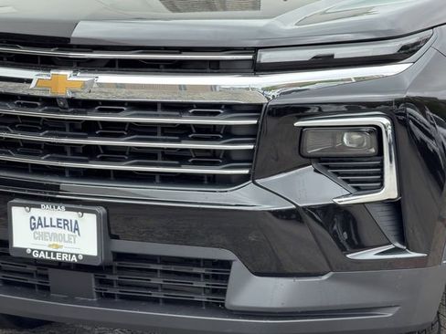 New 2026 Chevrolet Traverse LT w/ Sun and Wheel Package image 7