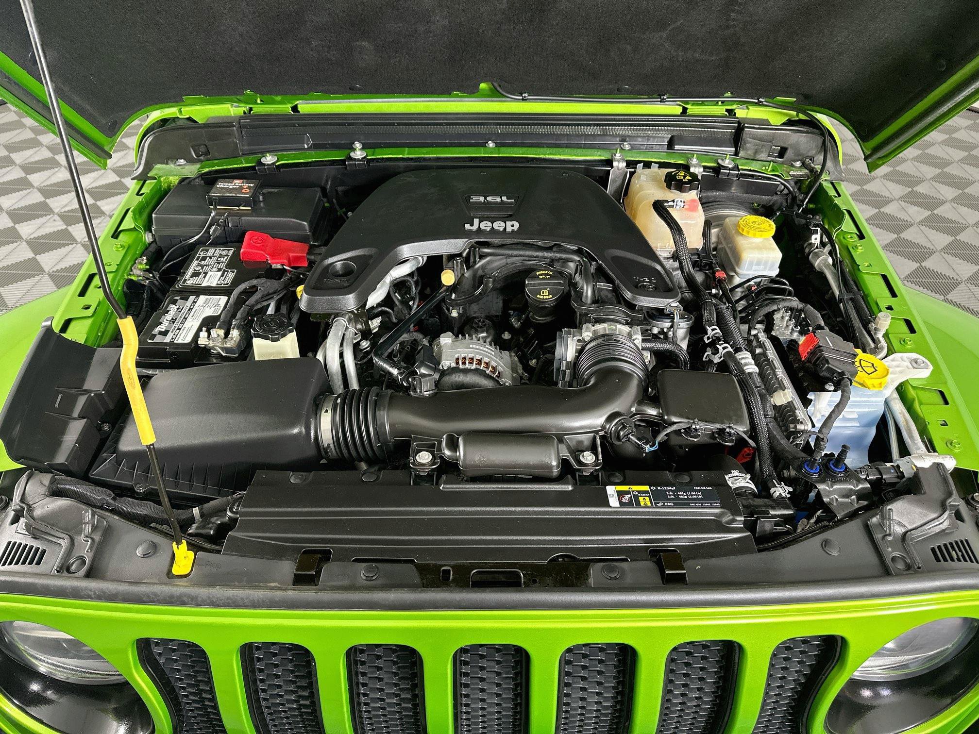 Used 2019 Jeep Wrangler Unlimited Sahara AWD/4WD image 34