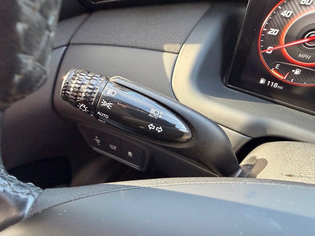 Used 2022 Hyundai Tucson SEL w/ Convenience + Premium Package FWD image 18