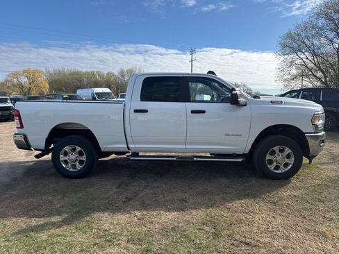 Used 2024 RAM 2500 Big Horn AWD/4WD image 11