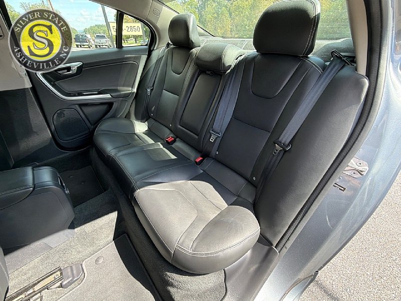 Used 2018 Volvo S60 T5 Dynamic w/ Vision Package AWD/4WD image 14