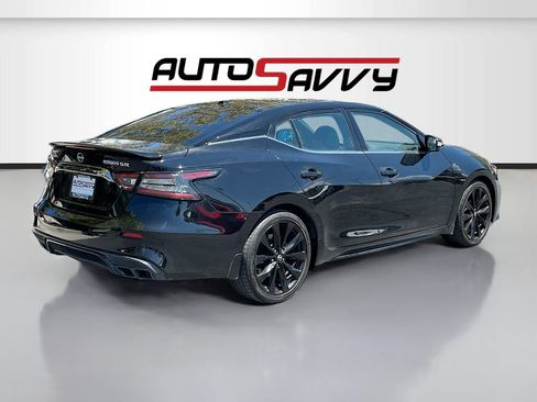 Used 2023 Nissan Maxima SR w/ Sport Mat Group FWD image 7