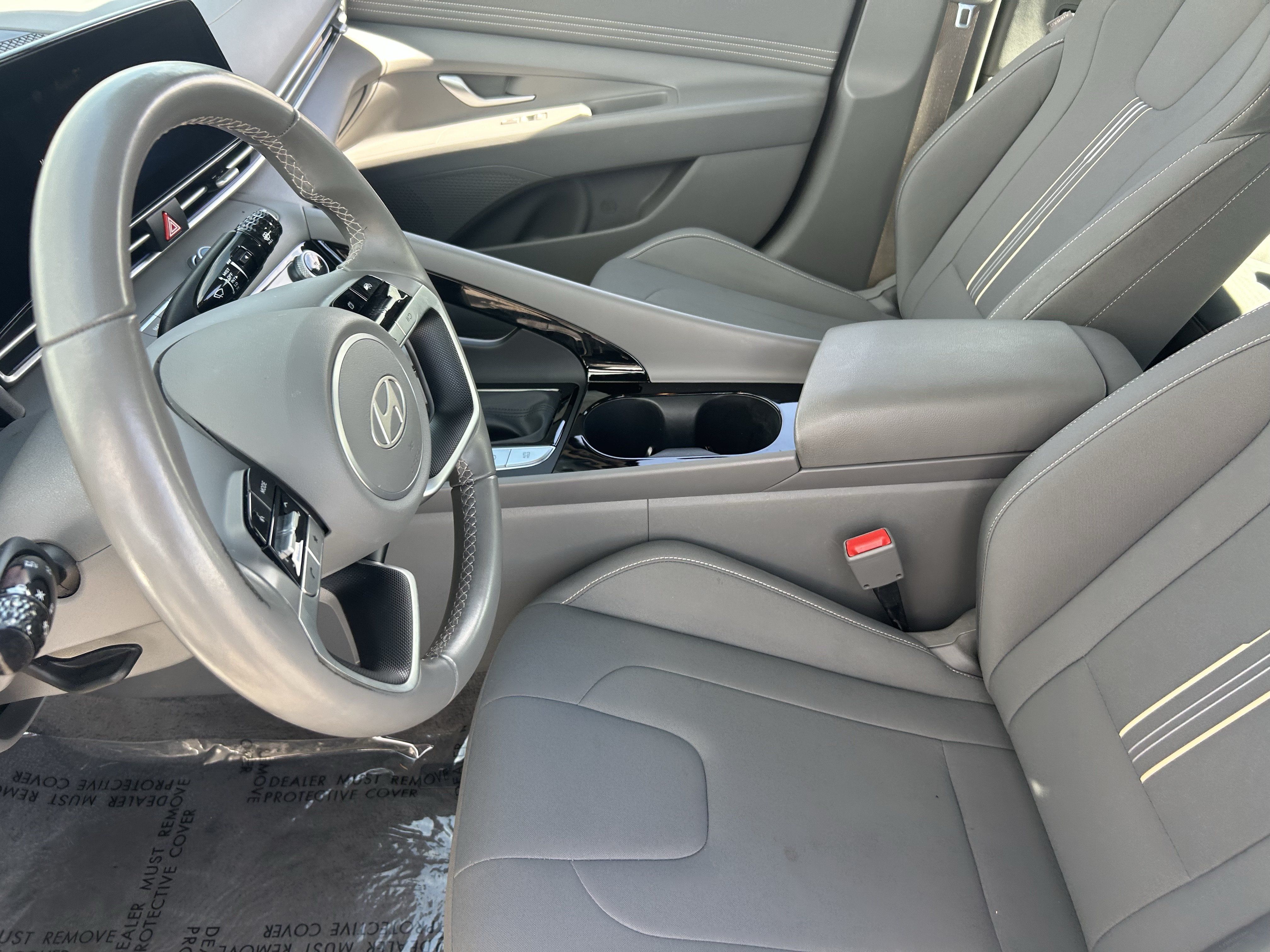 Used 2025 Hyundai Elantra SEL FWD image 27