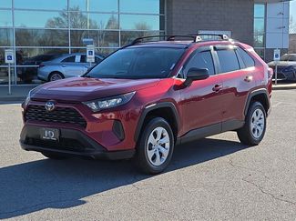 Used 2020 Toyota RAV4 LE video 2