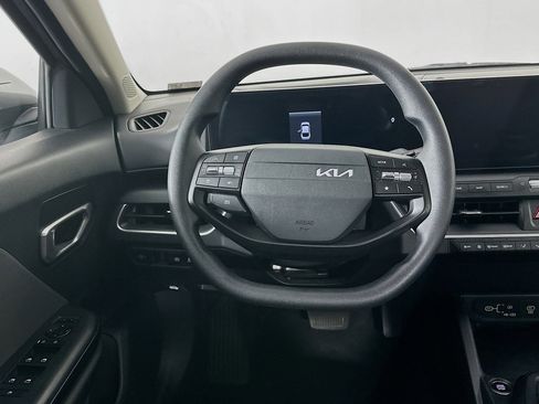 Used 2025 Kia K4 LXS image 18