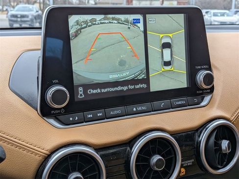 Used 2025 Nissan Sentra SV w/ SV Premium Package image 15