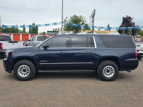 Used 2019 GMC Yukon XL Denali w/ Denali Ultimate Package AWD/4WD image 8