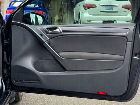 Used 2013 Volkswagen GTI 2-Door image 27