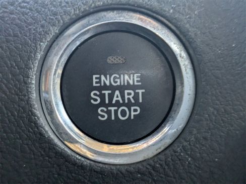 Used 2015 Toyota 4Runner Limited image 36