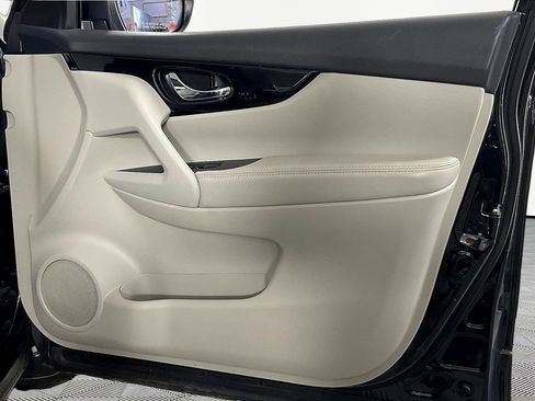 Used 2021 Nissan Rogue Sport SV AWD/4WD image 27