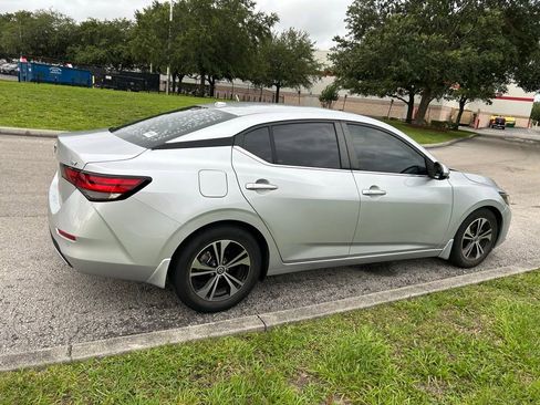 Used 2022 Nissan Sentra SV FWD image 6