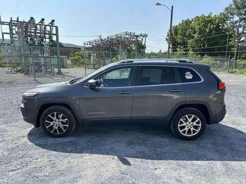 Used 2015 Jeep Cherokee Latitude w/ Comfort/Convenience Group AWD/4WD image 5