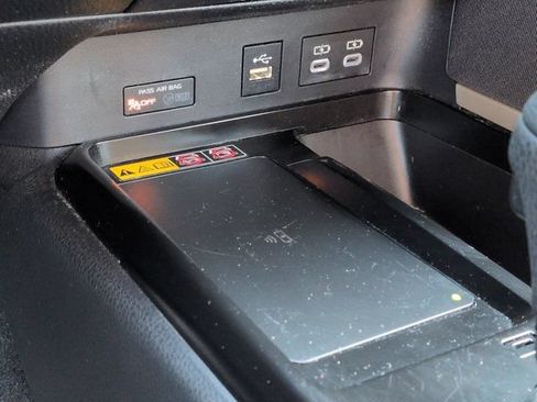 Used 2025 Toyota Camry LE FWD image 19