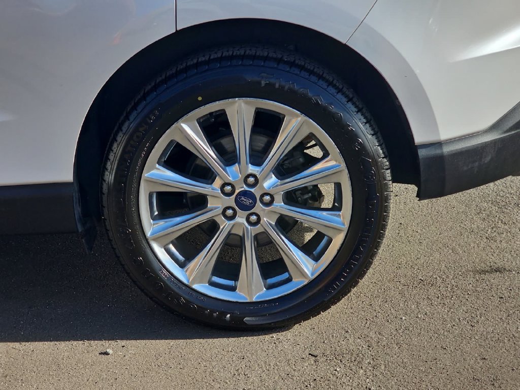 Used 2017 Ford Edge Titanium AWD/4WD image 38