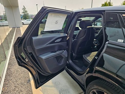 New 2026 Cadillac Lyriq V AWD/4WD image 15