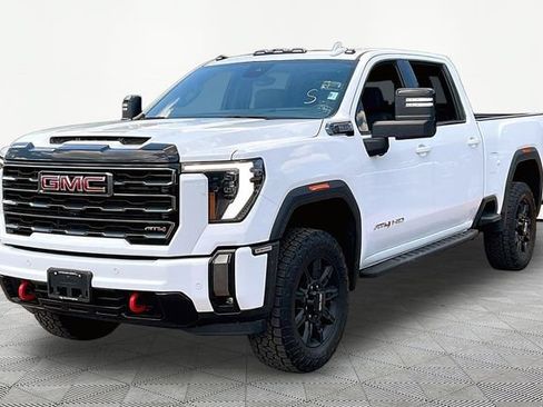 Used 2024 GMC Sierra 2500 AT4 w/ AT4 Premium Plus Package AWD/4WD image 3