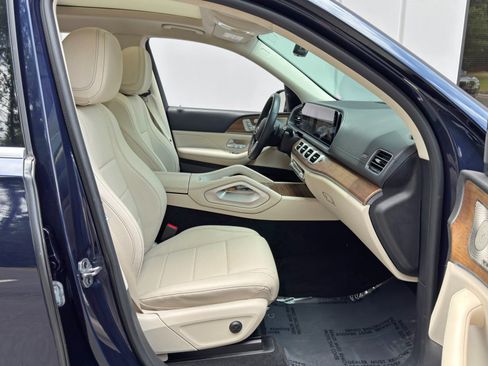 Used 2022 Mercedes-Benz GLS 450 4MATIC image 15