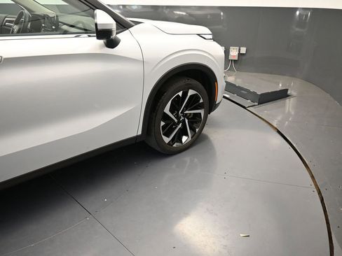 Used 2024 Mitsubishi Outlander SE image 24