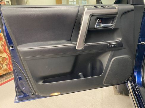 Used 2016 Toyota 4Runner Limited image 10