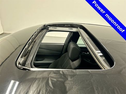 Used 2023 Honda Accord Sport image 7